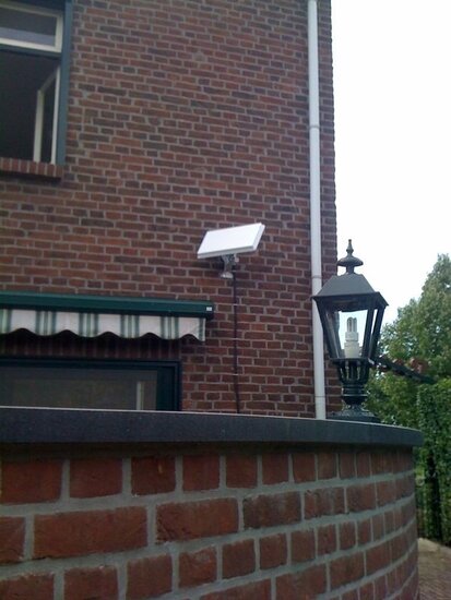 SelfSat H22D+ Vlakantenne met Single LNB